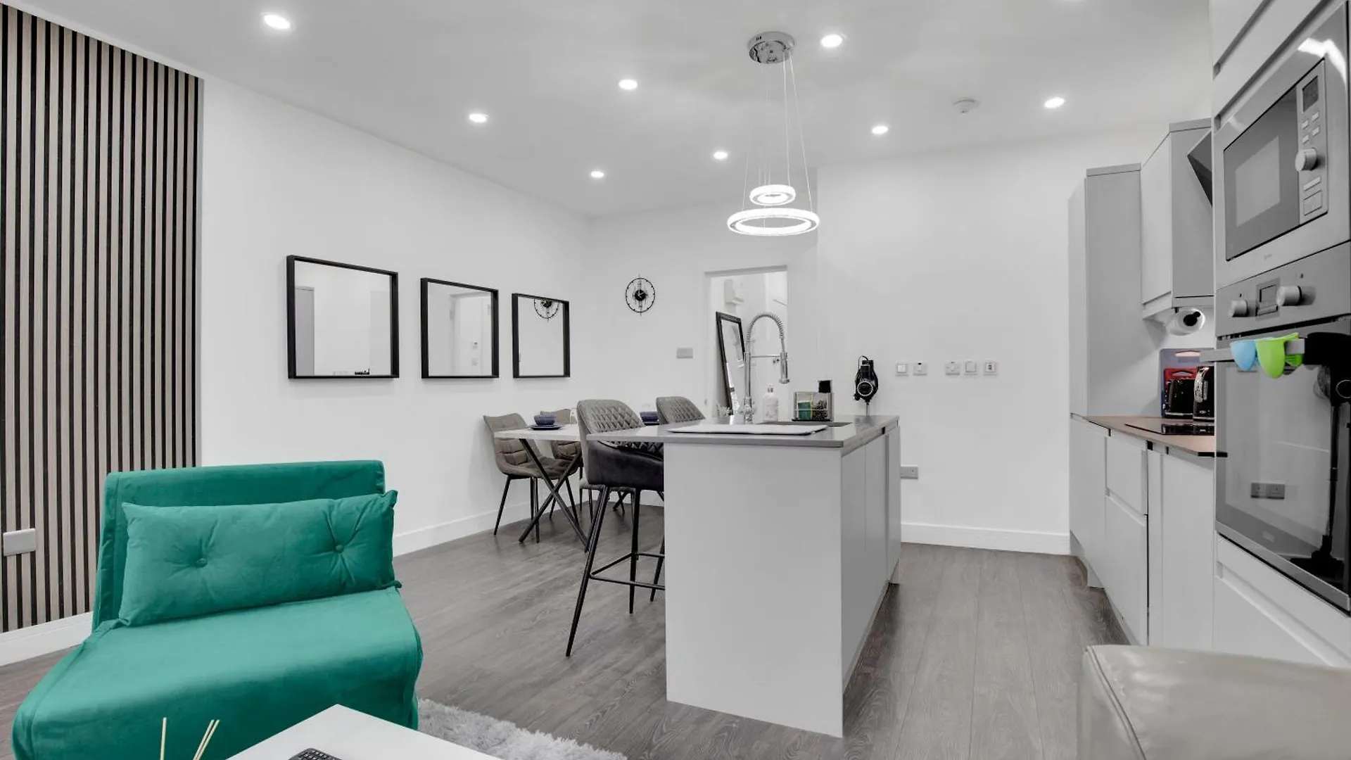 Skyline Studios Tower Bridge London Apartment