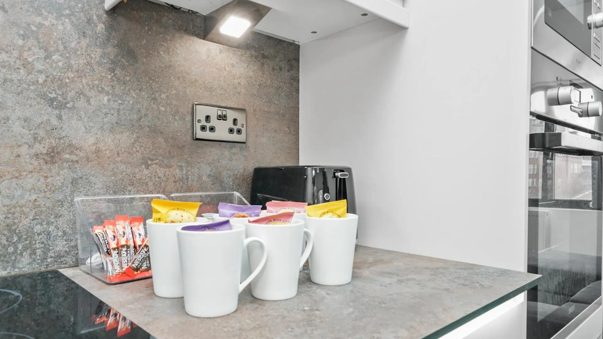 Skyline Studios Tower Bridge London Apartment